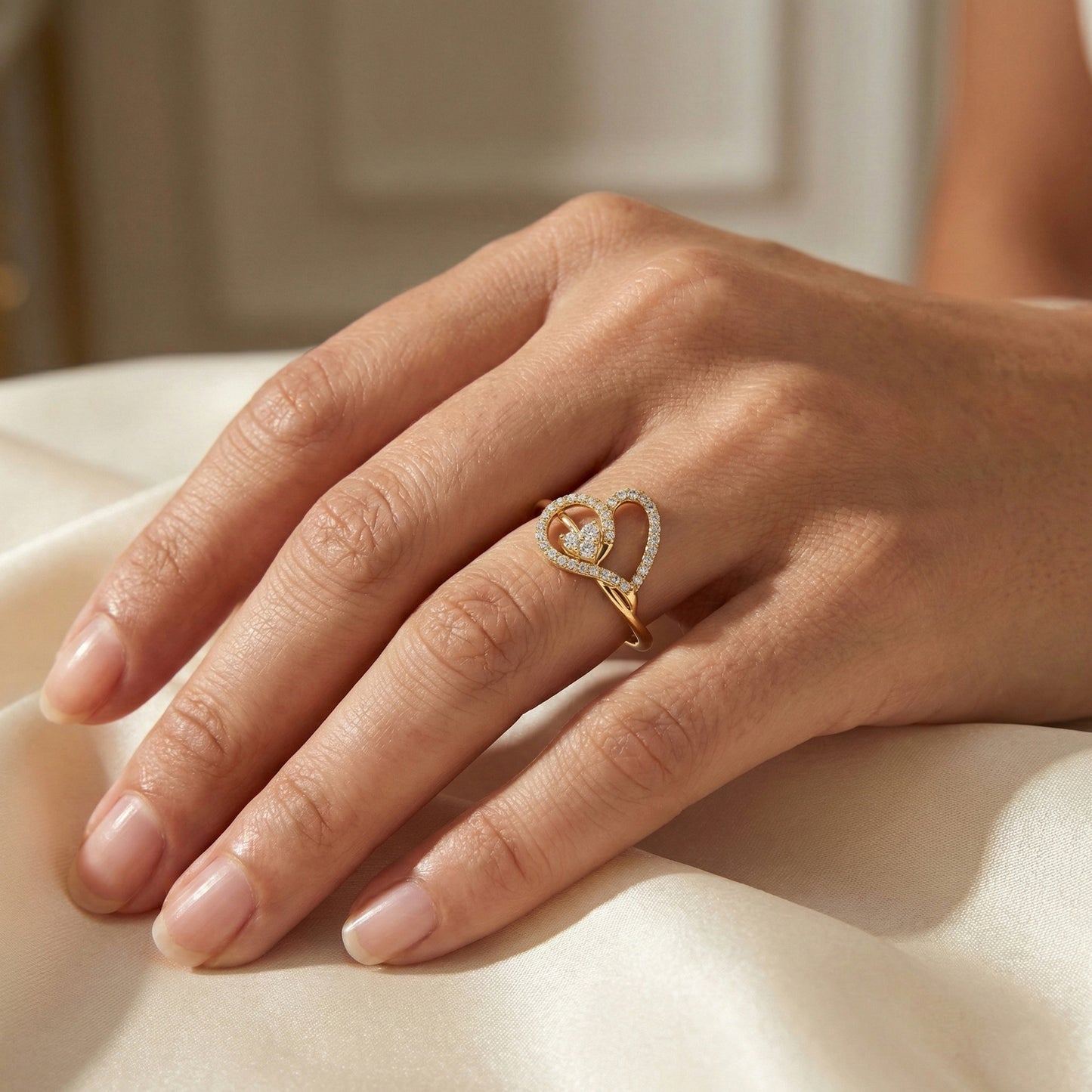 LADIES RING 0.15CT ROUND DIAMOND 10K YELLOW GOLD